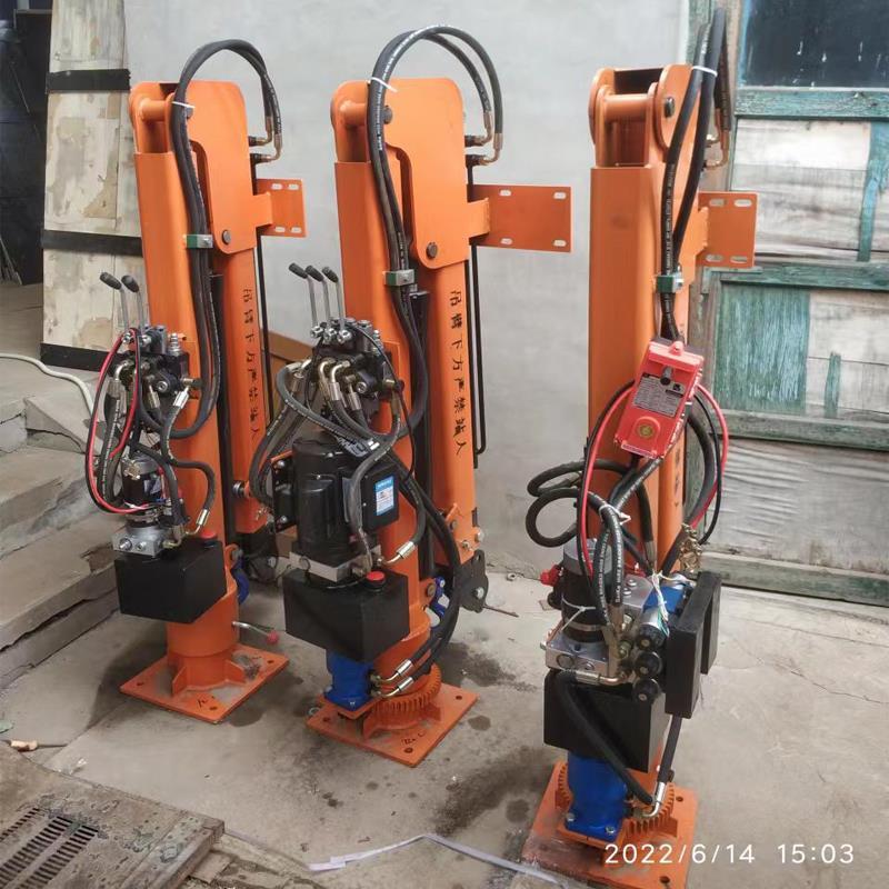 风顺堂区重汽蓝牌随车吊 3.2吨 国六动力强 液压驱动 农用自卸起重机